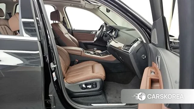 BMW X5 (G05) 2021 Черный из Кореи, фото 2