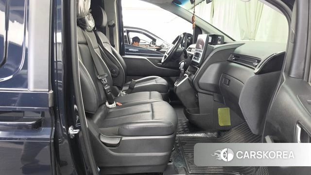 Hyundai Staria 2024 Синий из Кореи, фото 2