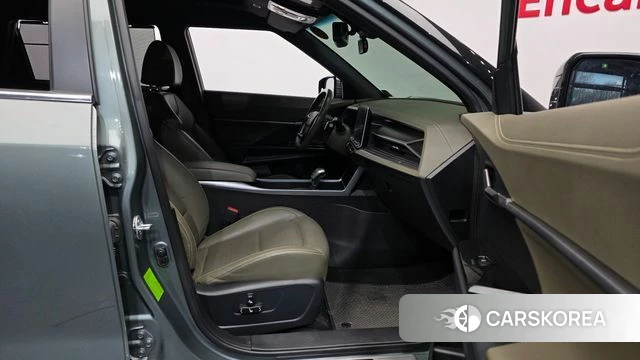 Ssangyong Torres 2022 Темно-зеленый из Кореи, фото 2