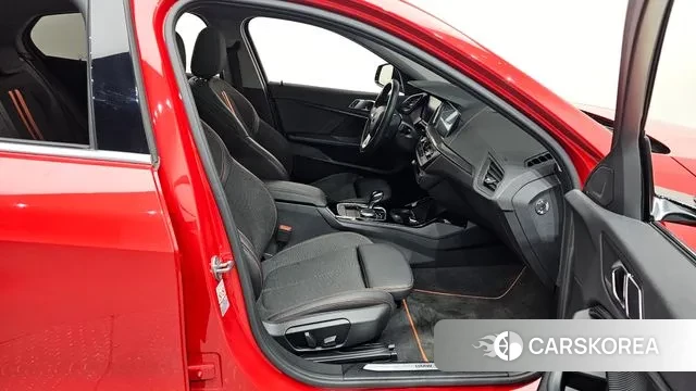 BMW 1 Series (F40) 2020 Красный из Кореи, фото 2