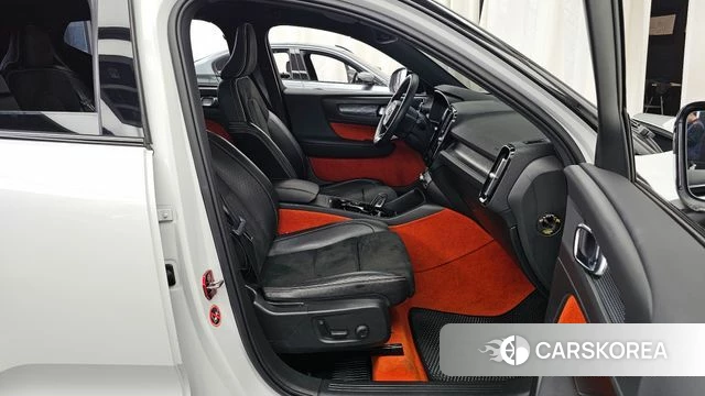 Volvo XC40 2020 Белый из Кореи, фото 2