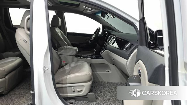 Kia The New Carnival 2018 Белый из Кореи, фото 2