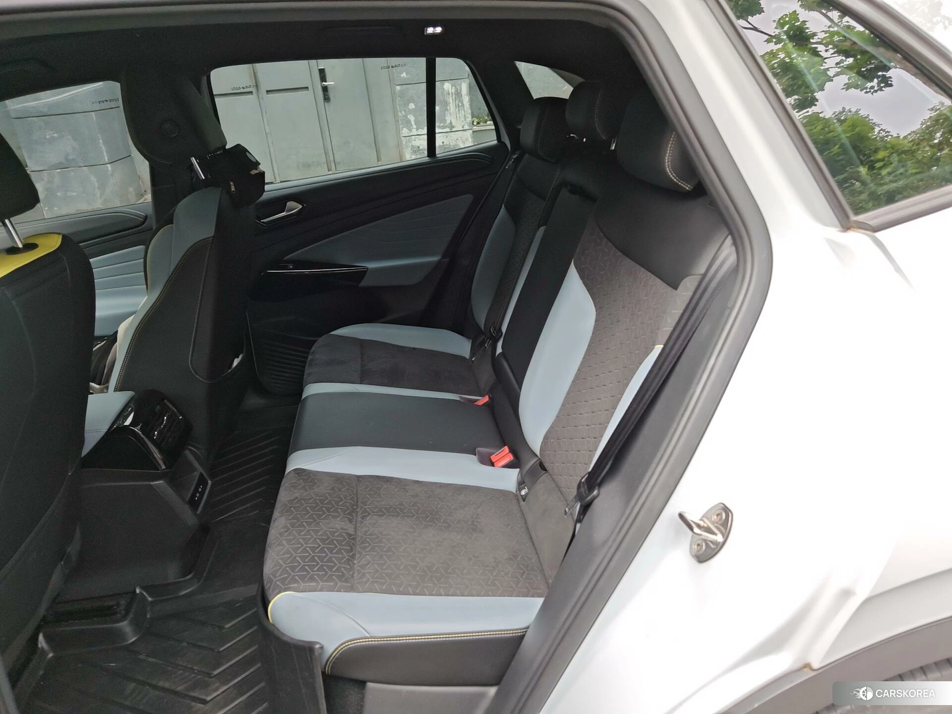 Volkswagen ID.4 X 2021 Белый из Китая, фото 2
