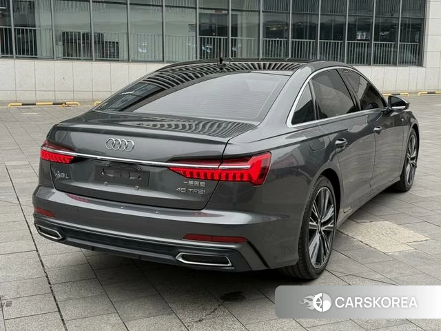 Audi A6L 2020 Темно-серый из Китая, фото 2