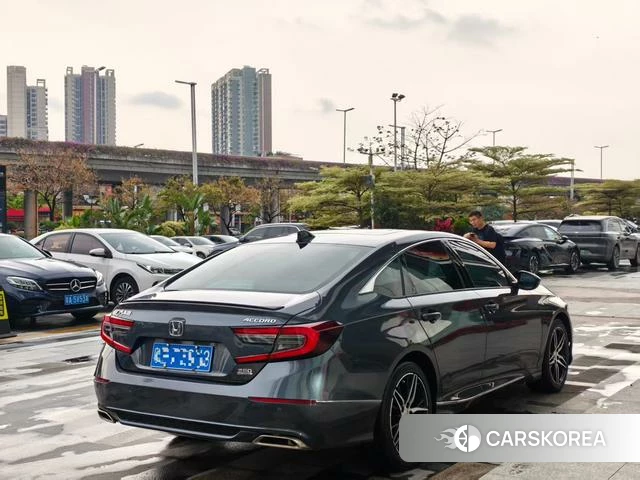 Honda Accord 2022 Темно-серый из Китая, фото 2