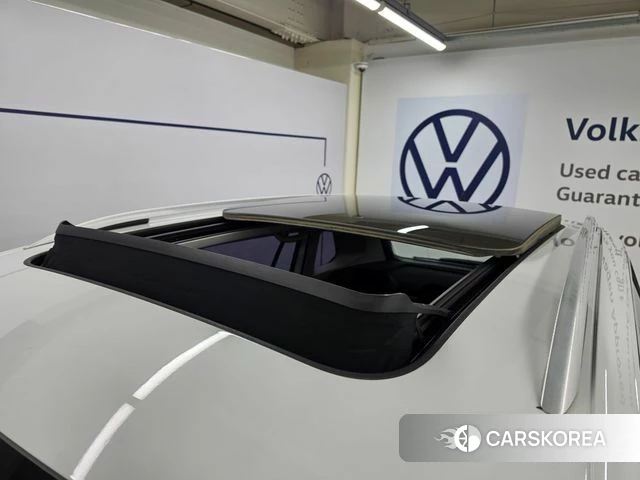 Volkswagen Tiguan second Generation 2018 Белый из Кореи, фото 2