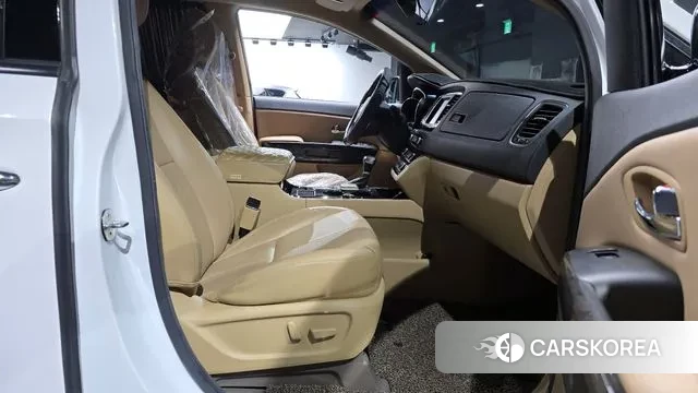 Kia The New Carnival 2018 Белый из Кореи, фото 2