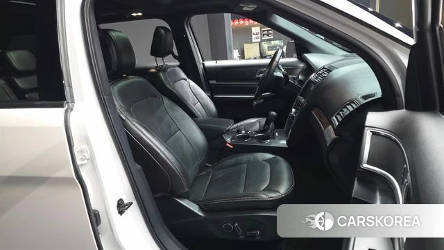 Ford Explorer 2018 Белый из Кореи, фото 2
