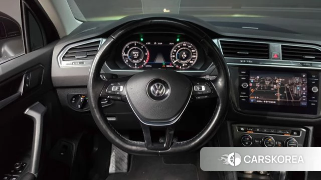 Volkswagen Tiguan second Generation 2018 Черный из Кореи, фото 2
