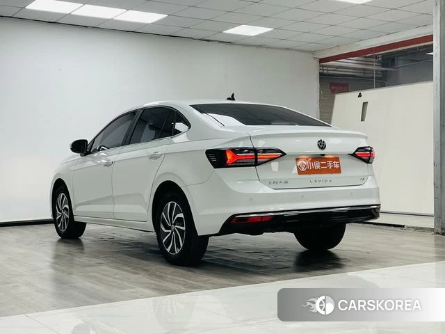 Volkswagen Lavida 2024 Белый из Китая, фото 2