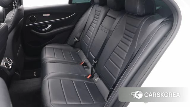 Mercedes-Benz E-Class W213 2020 Белый из Кореи, фото 2