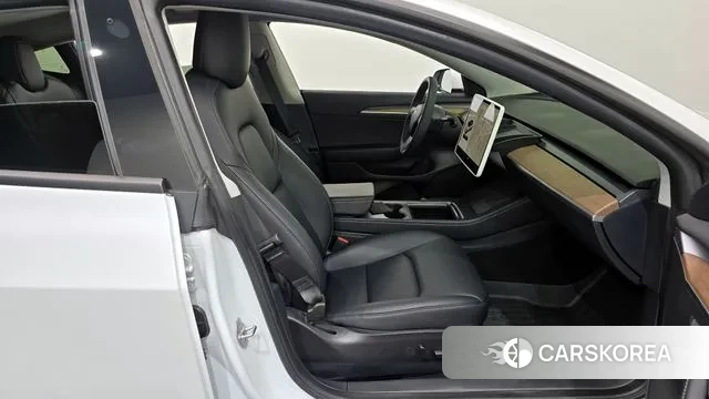 Tesla Model 3 2022 Белый из Кореи, фото 2