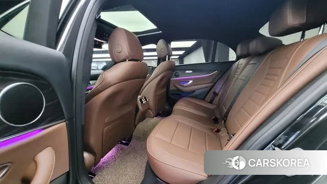 Mercedes-Benz E-Class W213 2022 Серый из Кореи, фото 2