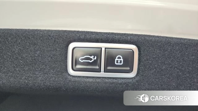 Hyundai Grandeur Hybrid (GN7) 2023 Белый из Кореи, фото 2