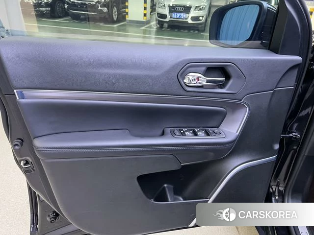 Jeep Grand Commander 2022 Черный из Китая, фото 2
