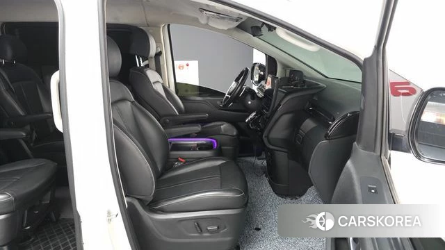 Hyundai Staria 2022 Белый из Кореи, фото 2