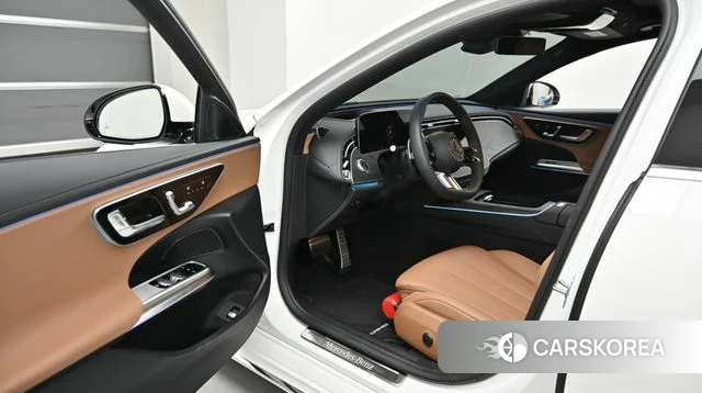 Mercedes-Benz E-Class W214 2026 Белый из Кореи, фото 2
