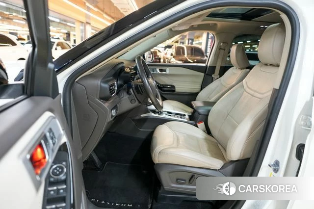 Ford Explorer 6th Generation 2021 Белый из Кореи, фото 2