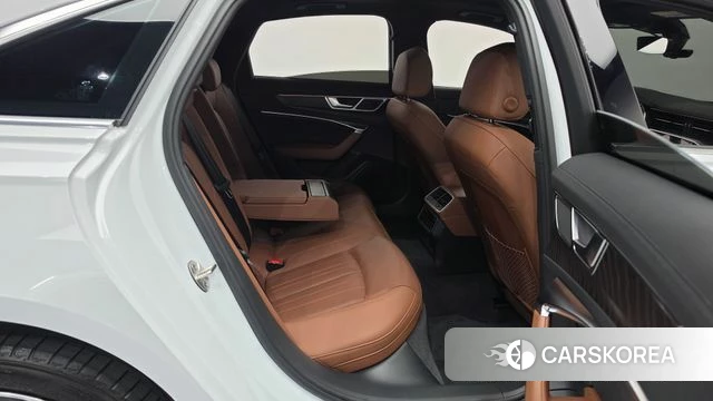 Audi A6 (C8) 2023 Белый из Кореи, фото 2