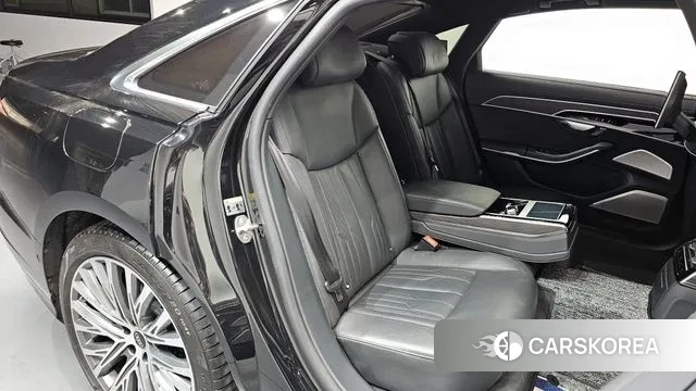 Audi A8 (D5) 2023 Черный из Кореи, фото 2