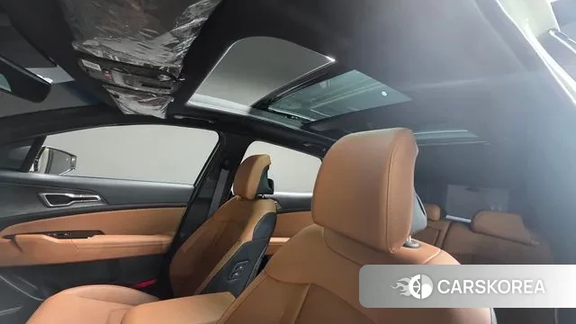 Kia Sportage 5th Generation Hybrid 2024 Белый из Кореи, фото 2