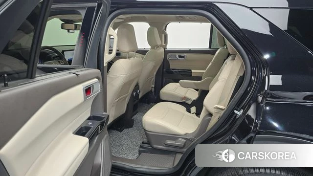 Ford Explorer 6th Generation 2021 Черный из Кореи, фото 2