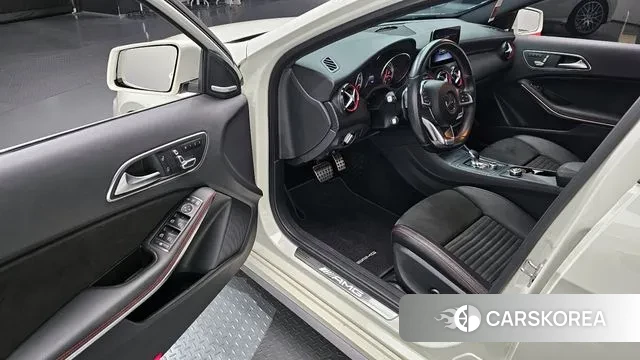 Mercedes-Benz A-Class W176 2018 Белый из Кореи, фото 2