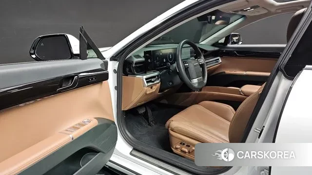 Hyundai Grandeur Hybrid (GN7) 2023 Белый из Кореи, фото 2