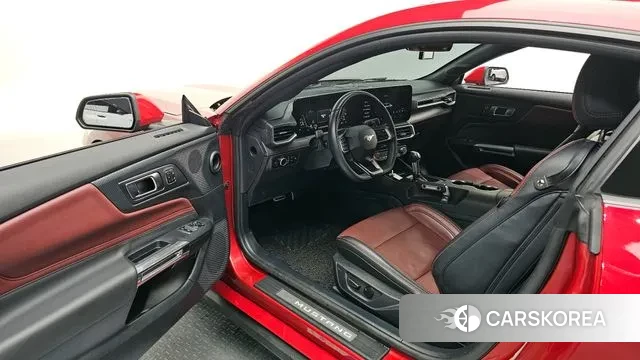 Ford Mustang 7th Generation 2024 Красный из Кореи, фото 2