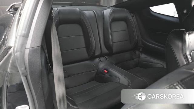 Ford Mustang 2021 Черный из Кореи, фото 2