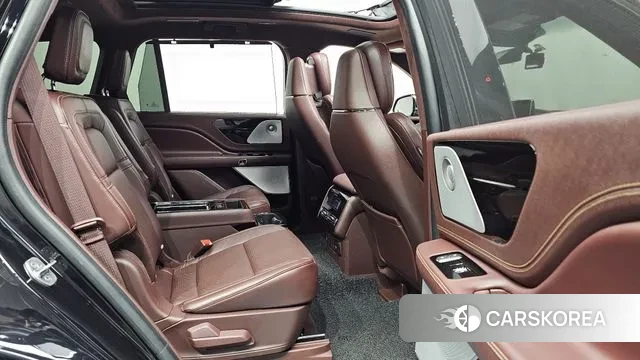 Lincoln Aviator 2nd generation 2021 Черный из Кореи, фото 2