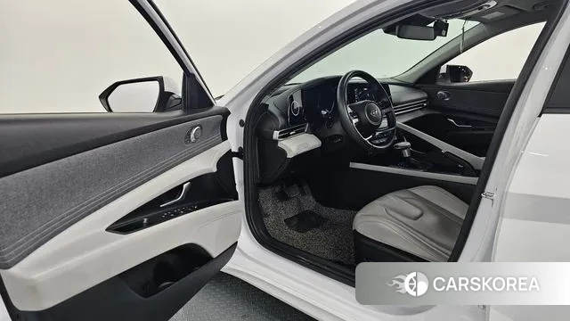 Hyundai Avante (CN7) 2021 Белый из Кореи, фото 2