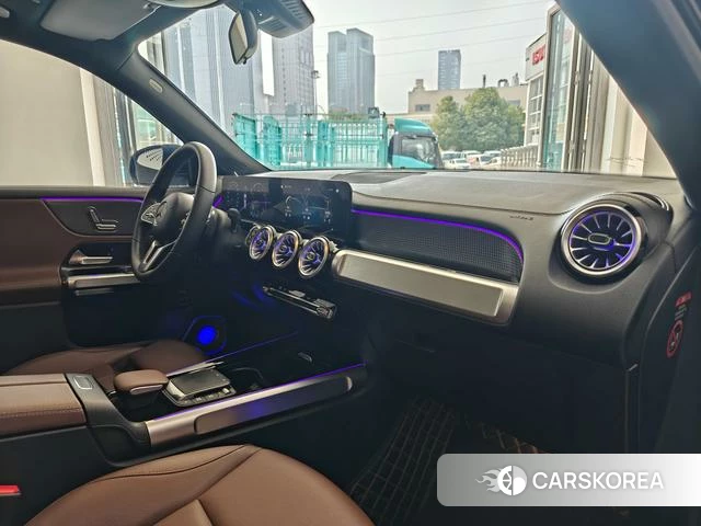 Mercedes-Benz GLB 2023 Черный из Китая, фото 2