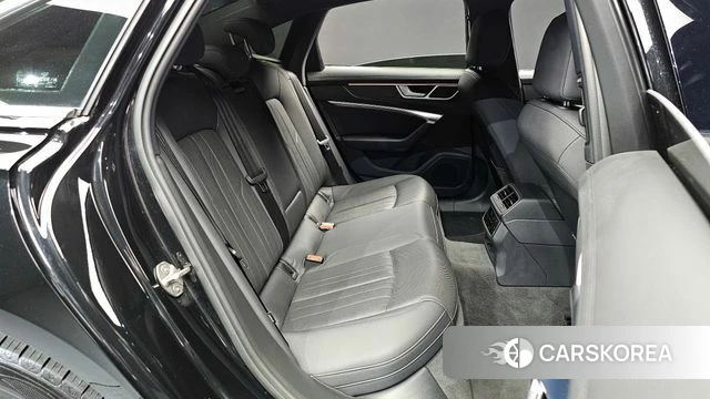 Audi A6 (C8) 2021 Черный из Кореи, фото 2