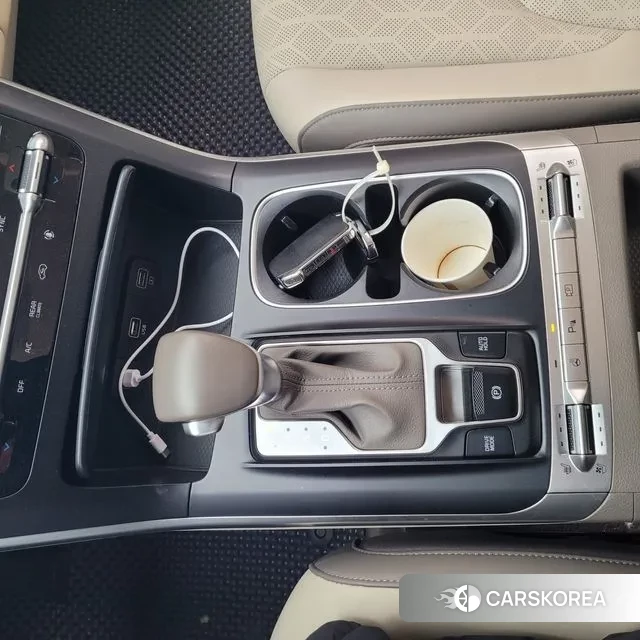 Kia Carnival 4th generation 2023 Белый из Кореи, фото 2