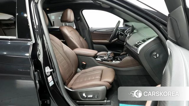 BMW X4 (G02) 2023 Черный из Кореи, фото 2