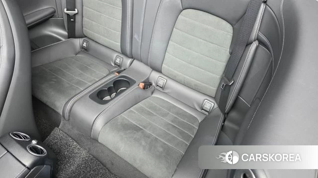 Mercedes-Benz C-Class W205 2023 Белый из Кореи, фото 2