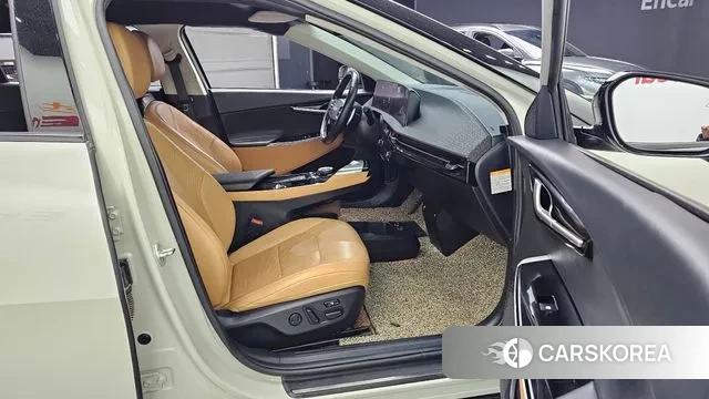 Kia EV6 2022 Жемчужный цвет из Кореи, фото 2