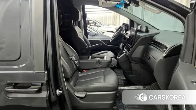 Hyundai Staria 2023 Синий из Кореи, фото 2