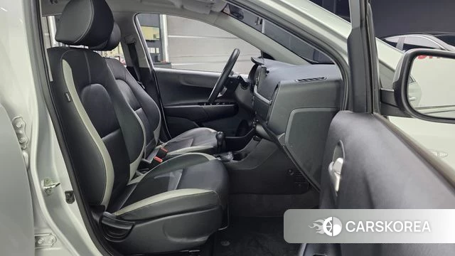Kia Morning Urban (JA) 2022 Серебряный из Кореи, фото 2