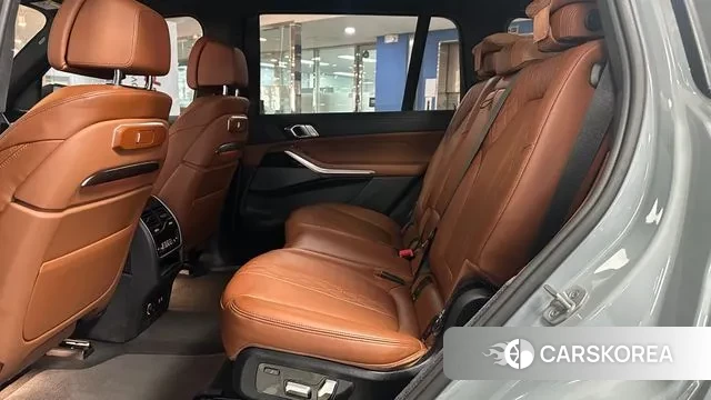 BMW X7 (G07) 2024 Серый из Кореи, фото 2