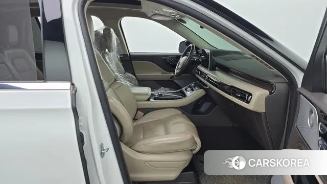 Lincoln Aviator 2nd generation 2021 Белый из Кореи, фото 2