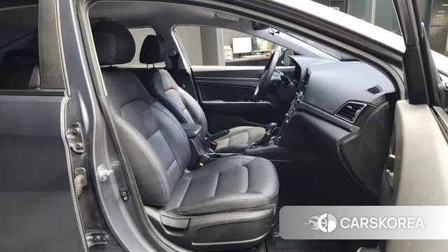 Hyundai Avante AD 2018 Серый из Кореи, фото 2