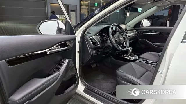 Kia Seltos 2022 Белый из Кореи, фото 2