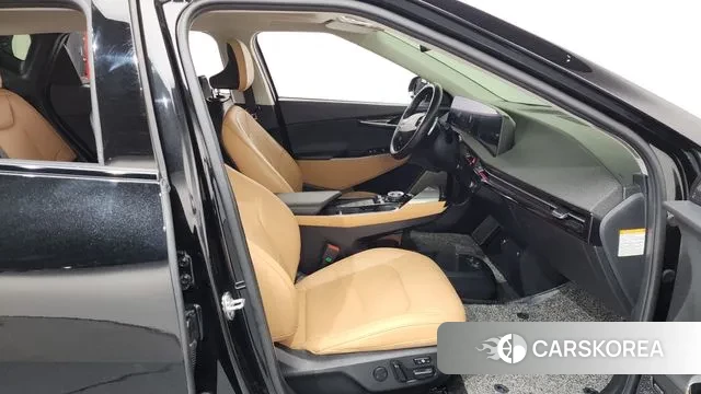 Kia EV6 2021 Черный из Кореи, фото 2