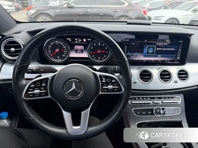 Mercedes-Benz E-Class W213 2019 Черный из Кореи, фото 2