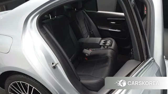 Mercedes-Benz C-Class W206 2022 Серебристо-серый из Кореи, фото 2