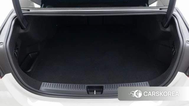 Mercedes-Benz E-Class W214 2025 Белый из Кореи, фото 2
