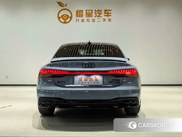 Audi A7L 2026 Темно-серый из Китая, фото 2