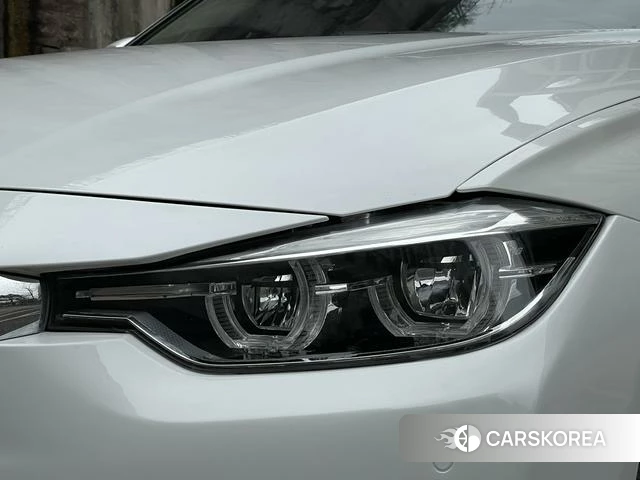BMW 3 series 2018 Белый из Китая, фото 2